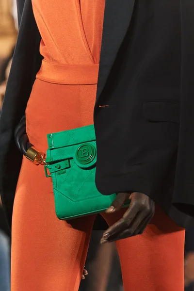Look 145